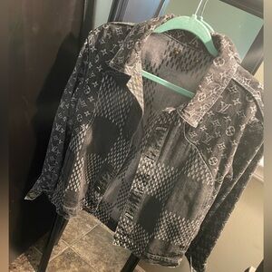 LV Jean jacket noir colorway